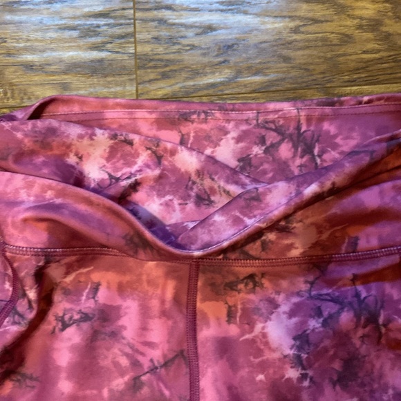 Earth Yoga NWOT Women’s Leggings - Picture 4 of 7